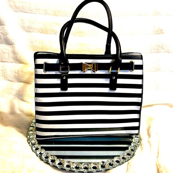 unbranded Handbags - NWOT Black and white stripes large  handbag